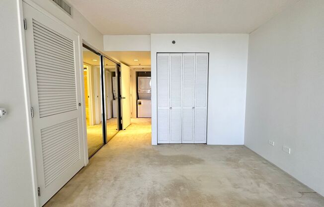 SPACIOUS 2 BED/2 BATH/2 PRKG in the highly desired Nuuanu Parkside - W/D, Lanai, Central AC & more!!!