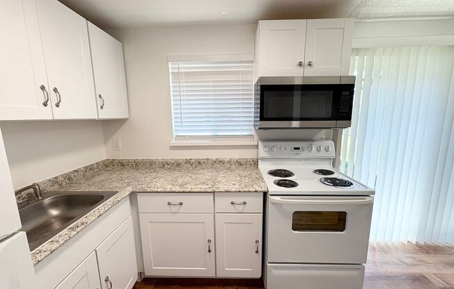 R2212 - Pinewood Apartments