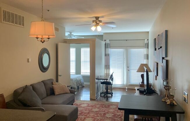 1 bed, 1 bath, $1,699, Unit Unit 416