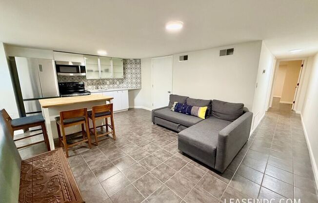1850 3 ST NW