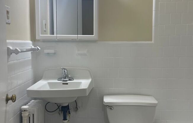 Studio, 1 bath, 362 sqft, $1,552, Unit 102