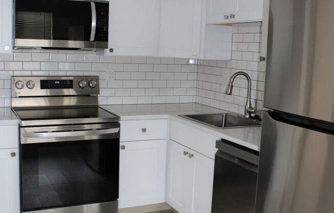 2 beds, 1 bath, $1,750, Unit Apt #1