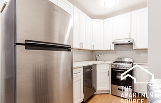 516 W Cornelia Ave #