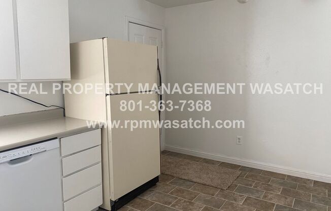 3 beds, 1.5 baths, $1,550