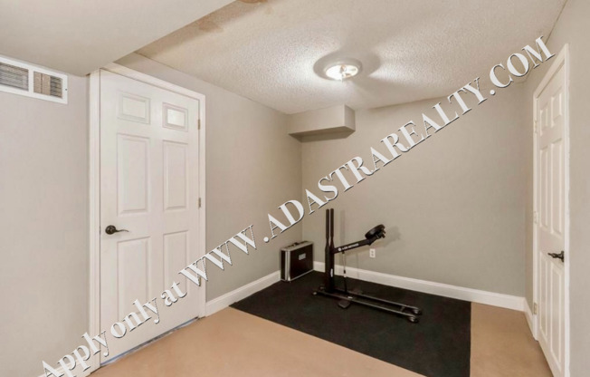 3 beds, 2 baths, $2,195