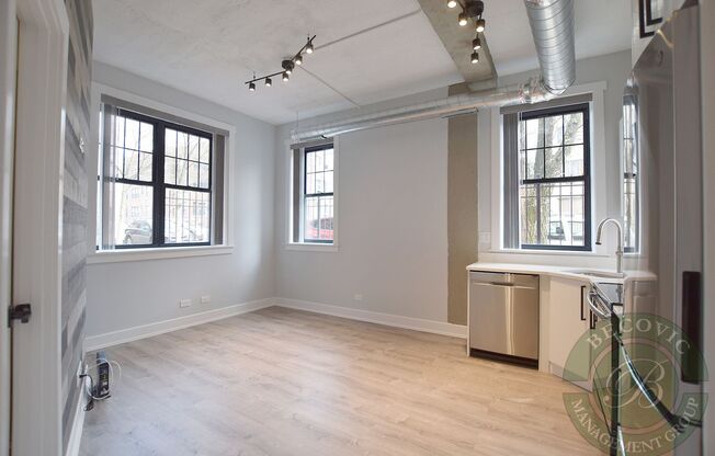Studio, 1 bath, 280 sqft, $1,475, Unit 112