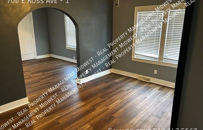 706 E ROSS AVE