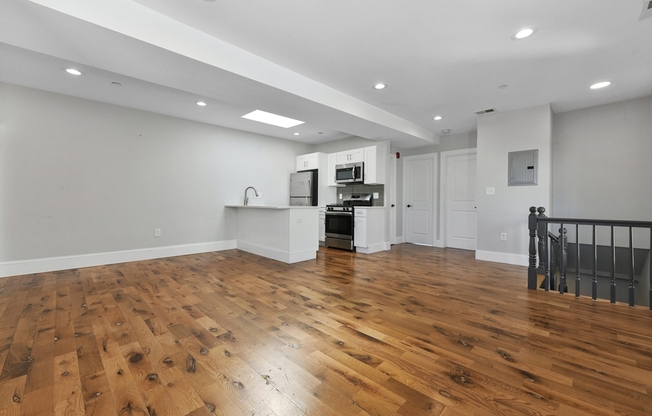 70 W EAGLE ST