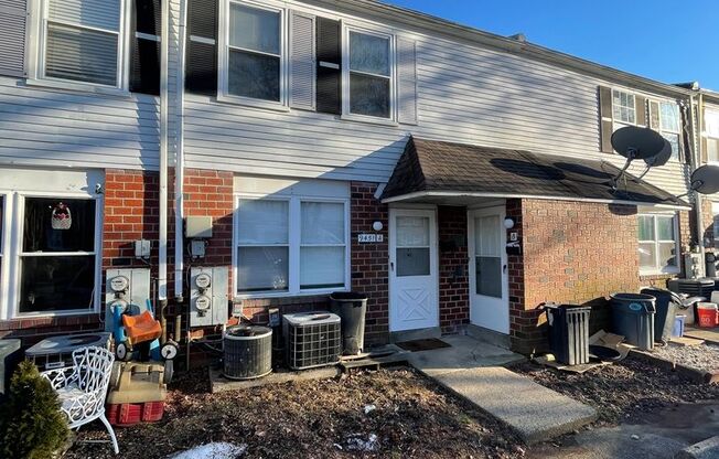 2 BED 1 BATH 1ST FLOOR APARTMENT