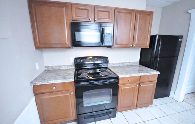 5 beds, 2 baths, $3,545, Unit 186