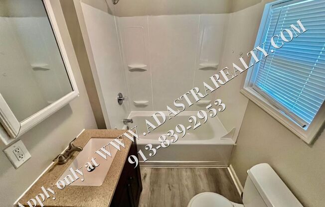 2 beds, 1 bath, $1,100