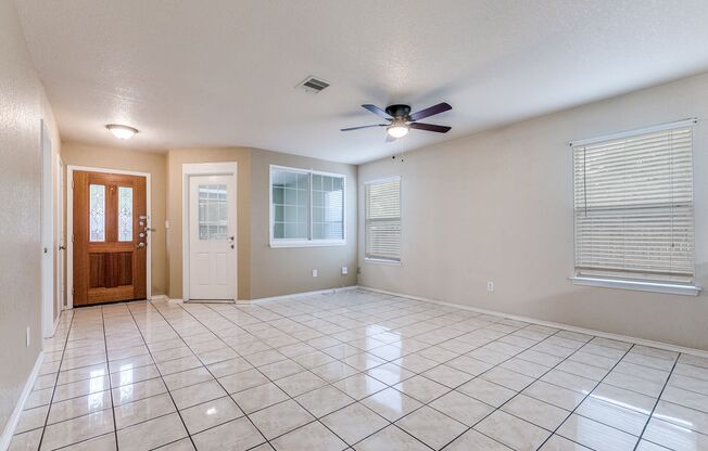 BEAUTIFUL 4-BEDROOM HOME NEAR UTSA