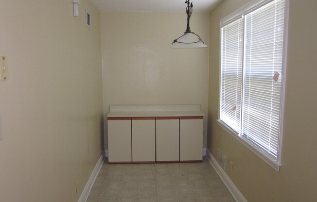 Charming 2 Bedroom/2 Bathroom in Catonsville Neighborhood, MD!