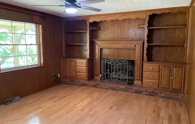 Beautiful 2 Bed, 2 Bath home located in Seagrove. (Handicap accessible)