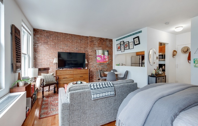 350 W 14 ST