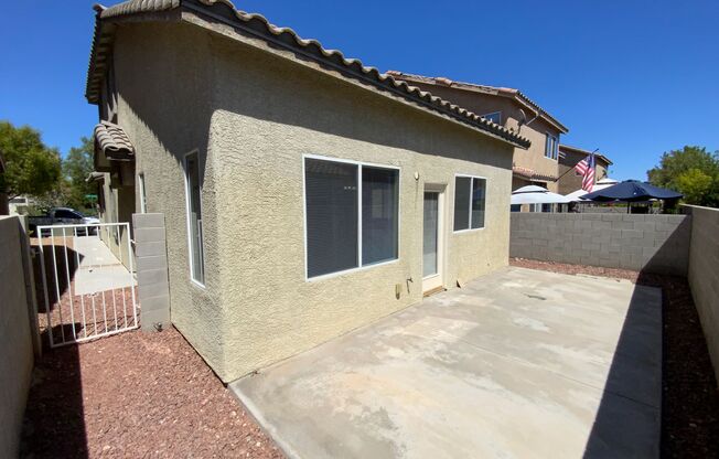 3 beds, 2 baths, $1,795