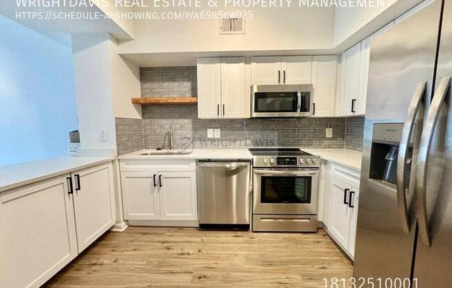 2402 W Azeele St