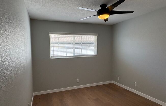 2 beds, 1 bath, 950 sqft, $2,815, Unit 0036