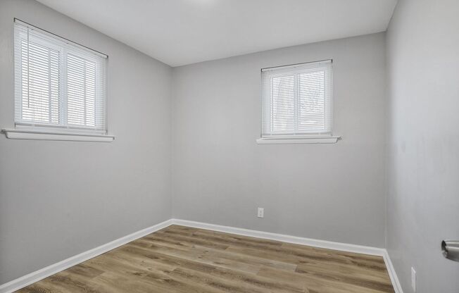 2 beds, 1 bath, 825 sqft, $995, Unit 6120-A