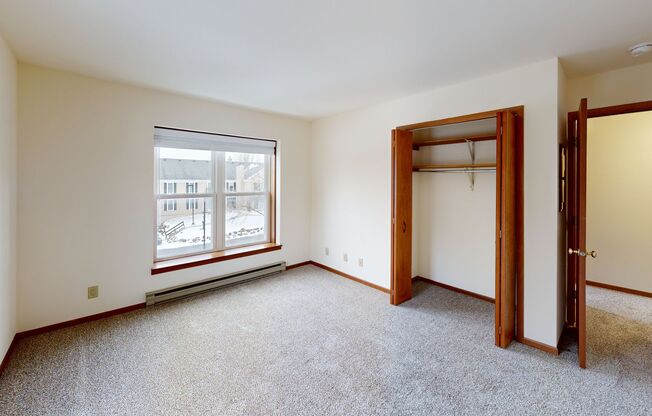 2 beds, 2 baths, 950 sqft, $1,725, Unit 7633CC