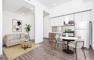 Come home to these Modern Townhouse in Toluca Lake!