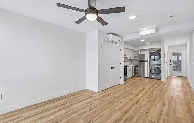 Studio, 1 bath, 421 sqft, $2,275, Unit 2330-105