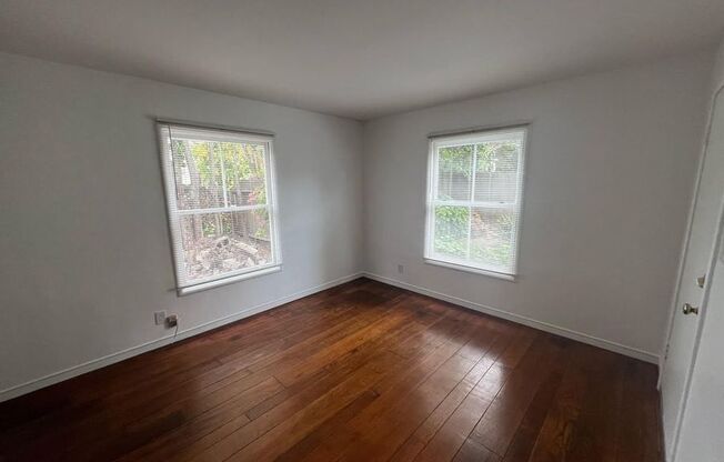 1213 ALT UNIVERSITY AVE