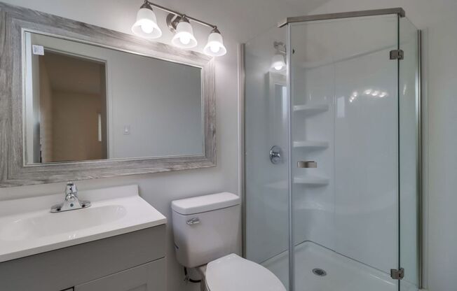 3 beds, 2 baths, $3,600, Unit 1443 Holly Avenue