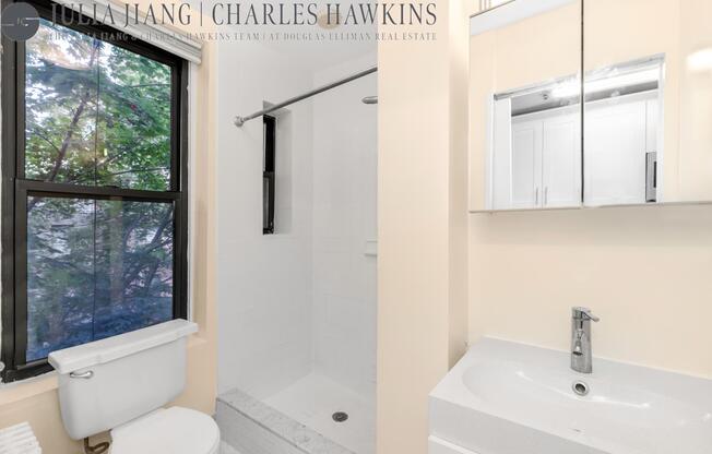 1 bed, 1 bath, $3,350, Unit 3RW