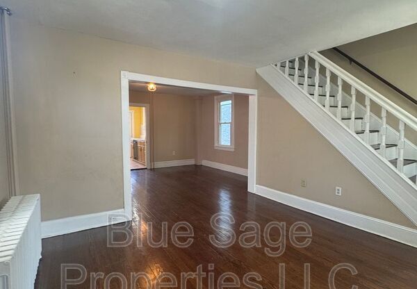 754 BUCK LN