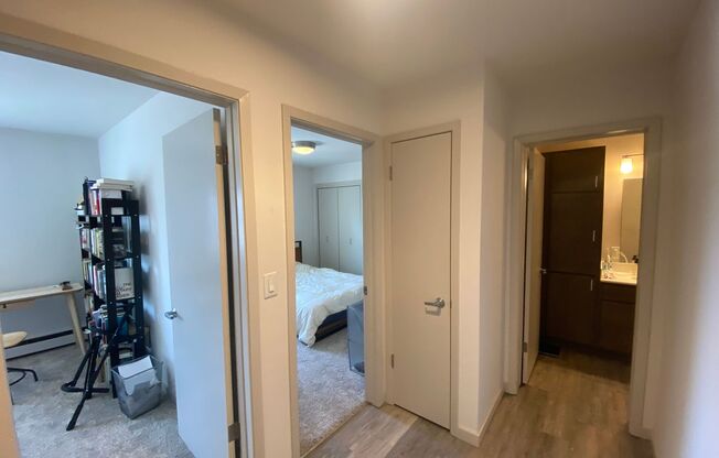 2 beds, 1 bath, $1,395, Unit 321