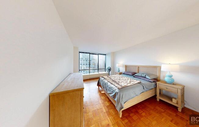 1 bed, 1.5 baths, $6,000, Unit 15G