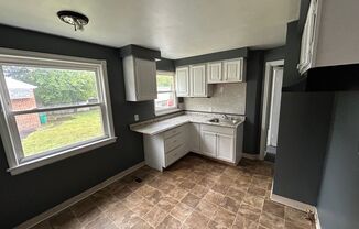 3 beds, 1 bath, $1,295