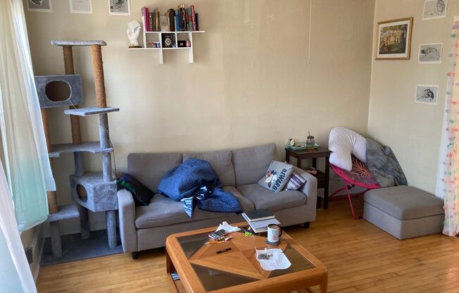 2951-51A N. Fratney St.