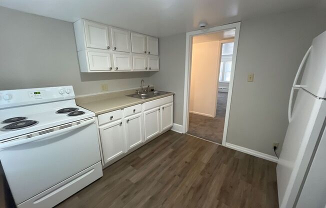 210 S Nichols Ave
