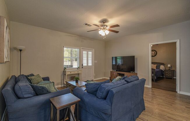 2 beds, 1 bath, $1,750