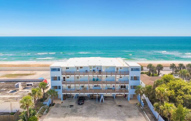 Luxury Oceanfront Living – Fully Furnished 1 Year Lease