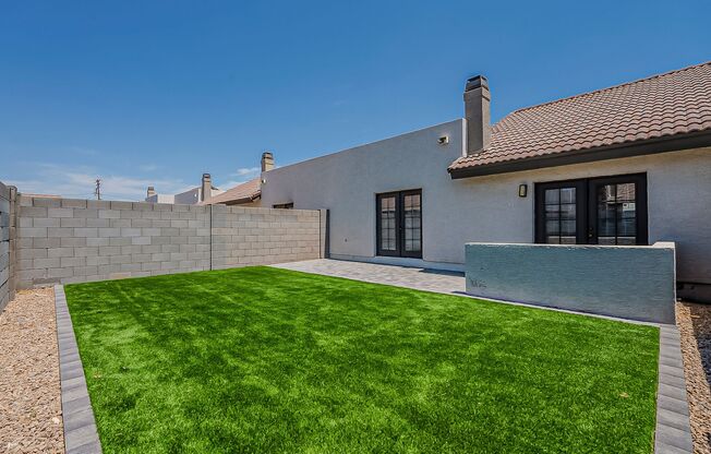 Central Phoenix Remodeled Townhome Oasis – 3 Bed, 2 Bath, Gated with Pool!