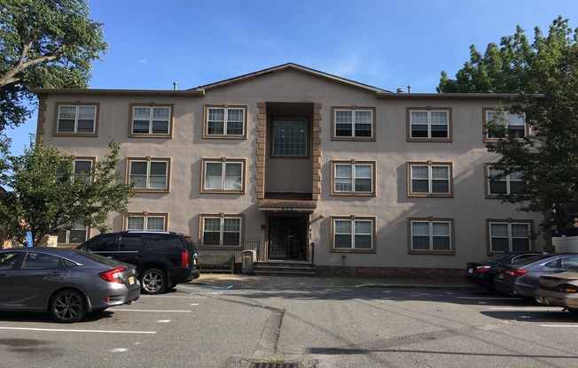 2 beds, 1 bath, $2,245, Unit 3A