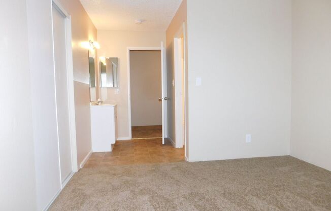 1 bed, 1 bath, 760 sqft, $1,099