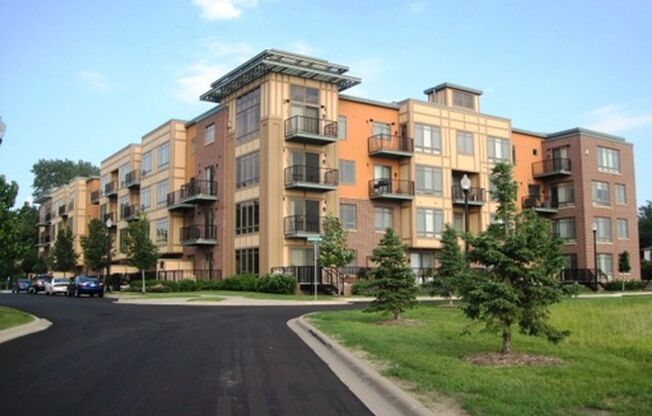 1070 Grandview Court