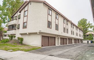 3 Bedroom Townhome for Rent in Canyon Country!