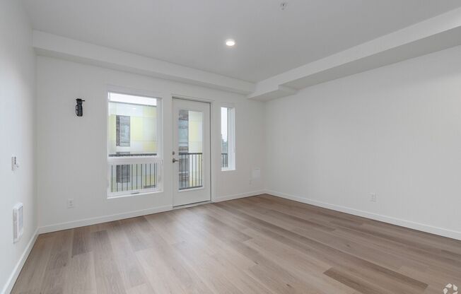 Studio, 1 bath, 361 sqft, $1,349, Unit Unit 212