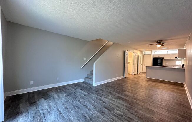 2 beds, 1.5 baths, 1,010 sqft, $1,575, Unit 71H