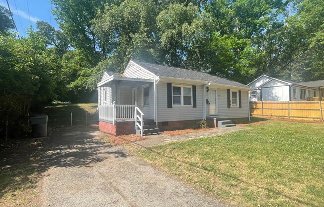 Come take a look at this cozy 3 Bedroom 1 Bath Home. It's Located in Revolution Park Neighborhood