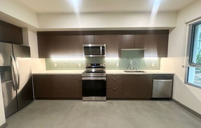 Studio, 1 bath, 554 sqft, $2,695, Unit 105