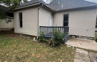 2 beds, 1 bath, $1,025