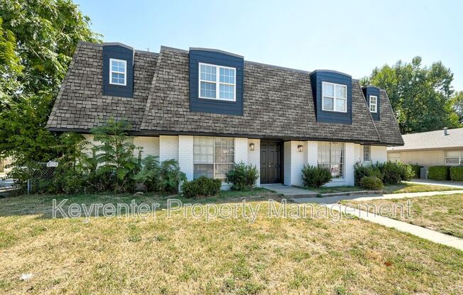 1309 CROWN PT AVE