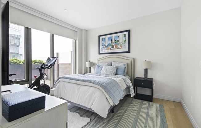 1 bed, 1 bath, 693 sqft, $6,000, Unit 520