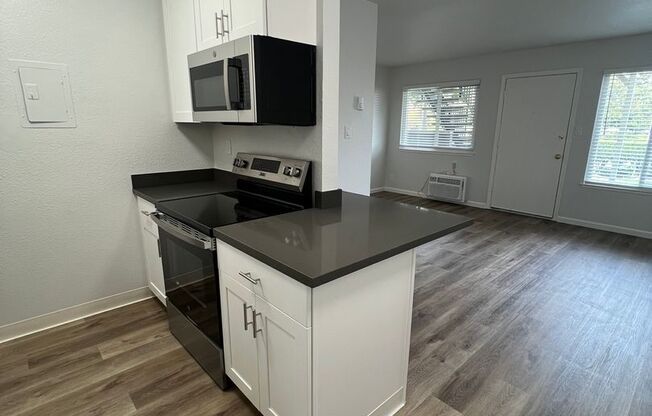 Studio, 1 bath, 380 sqft, $2,095, Unit 777-111